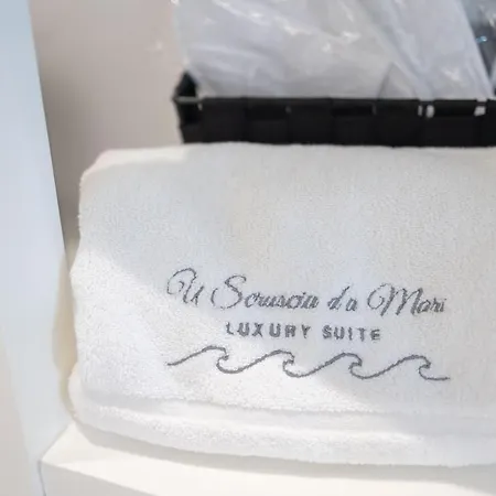 U Scrusciu D'u Mari Luxury 度假居 切法卢